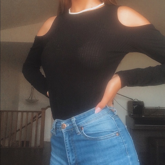 black shoulder cut out sweater - Picture 1 of 1